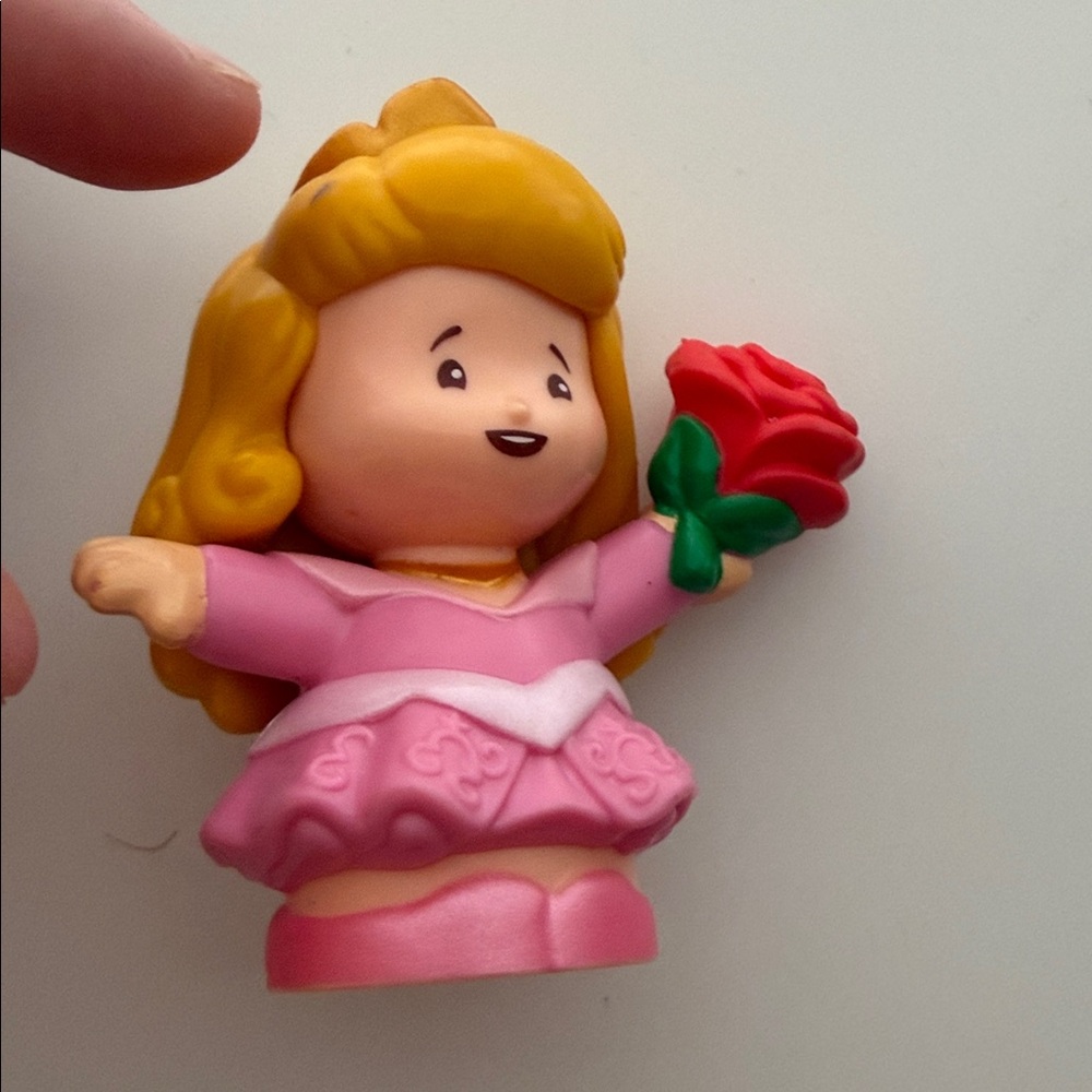 Fisher-Price Disney Princess Figurine Set- 7 Figures - Picture 9 of 10
